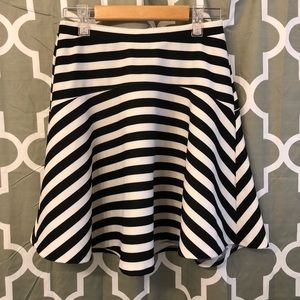 Philosophy Republic Clothing White Black Stripe Womens Skirt Size Small